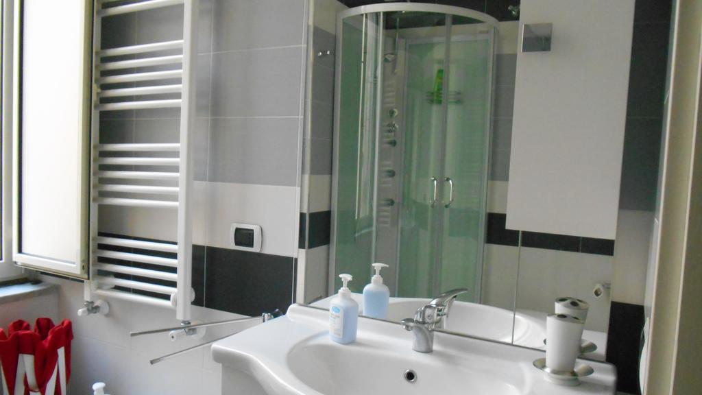 Ferienwohnung Casa Sannazzaro Neapel Zimmer foto